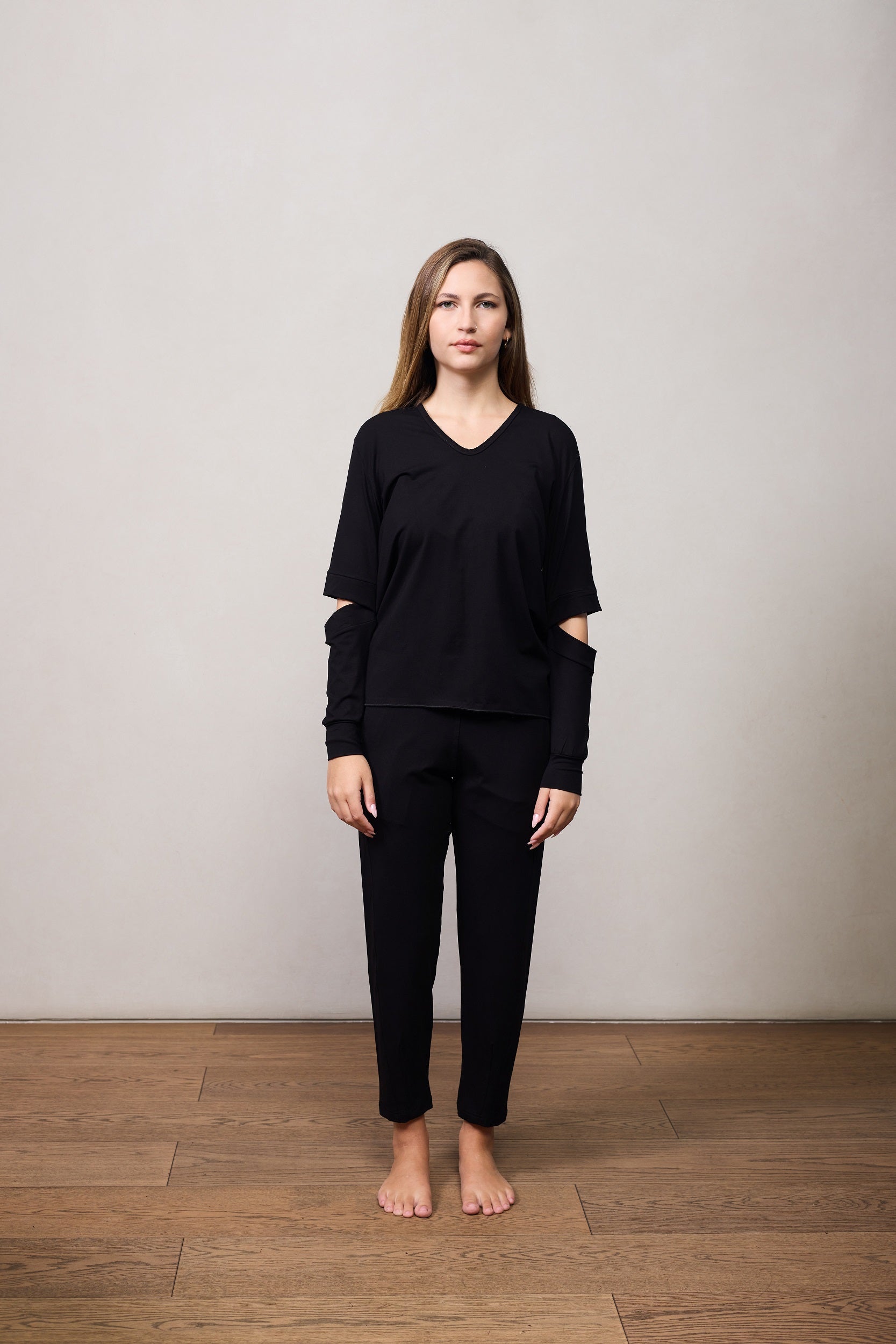 VI CUTOUT ELBOW TOP
