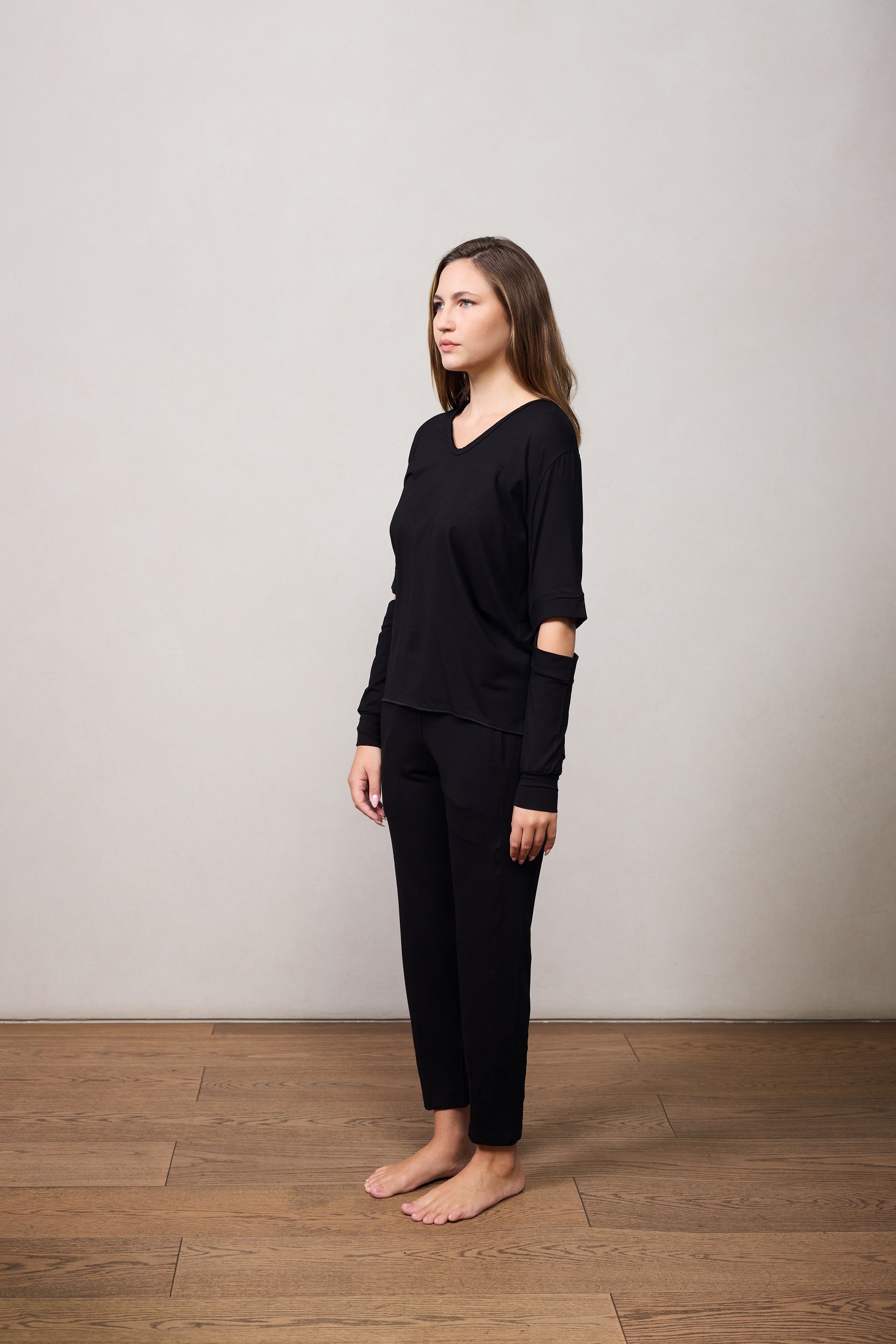 VI CUTOUT ELBOW TOP