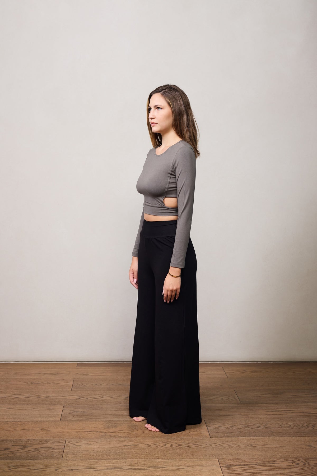 VI CROP TOP